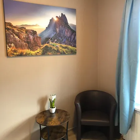 Karsten Mertens Гостевой дом Гарделеген